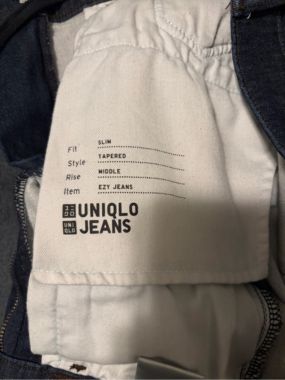 Uniqlo Slim Leg Ultra Stretch Jeans in Dark Blue Denim - Picture 3 of 4